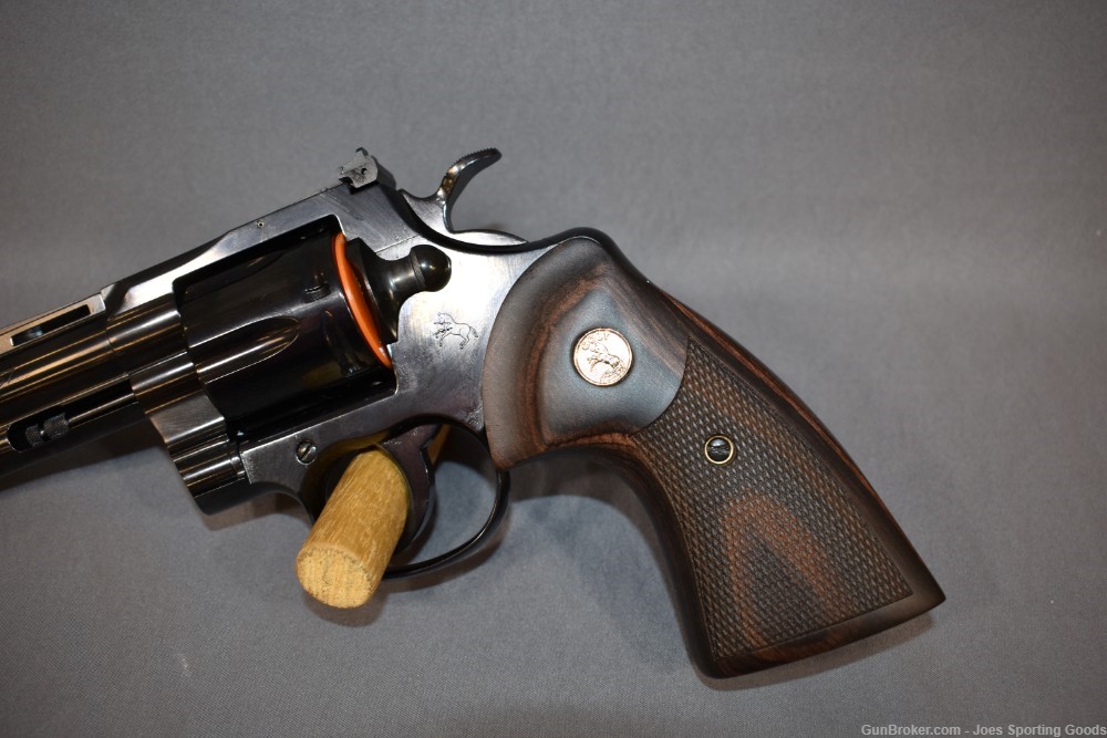 NiB - Blued Colt Python 4.25"- .357 Magnum Revolver w/ Factory Case-img-6