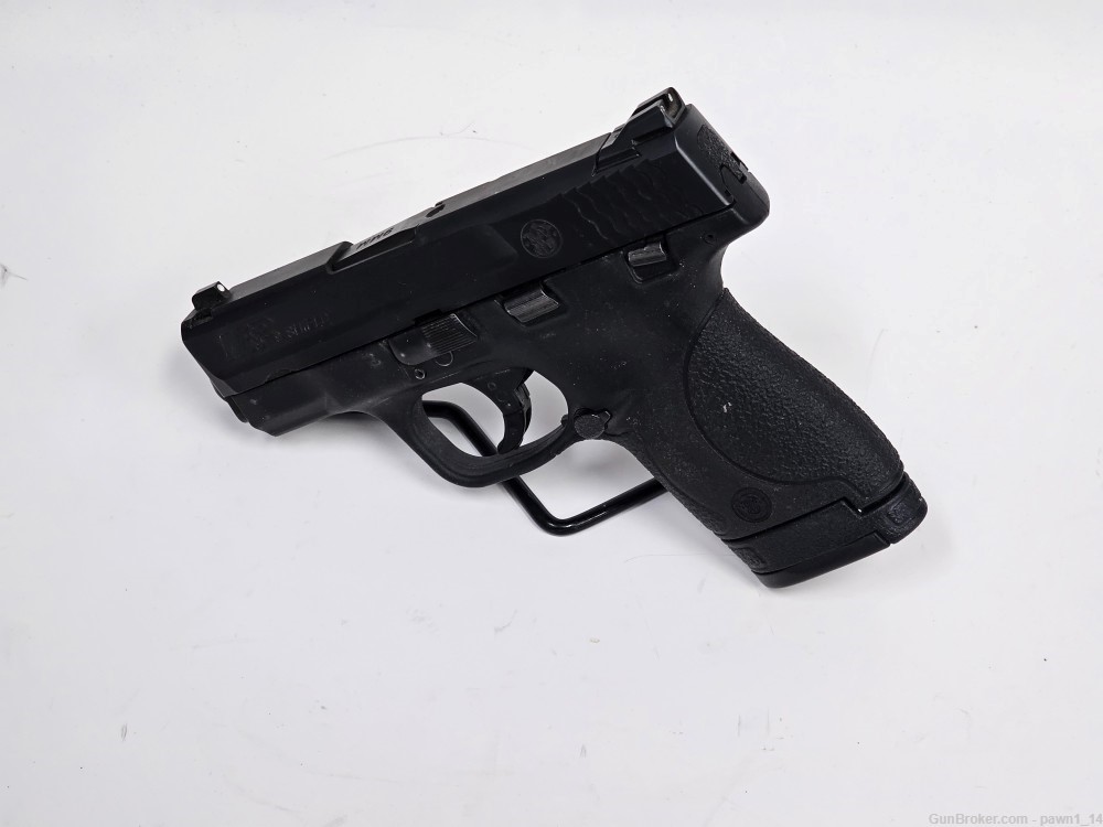 Smith & Wesson MP9 with one magazine-img-1