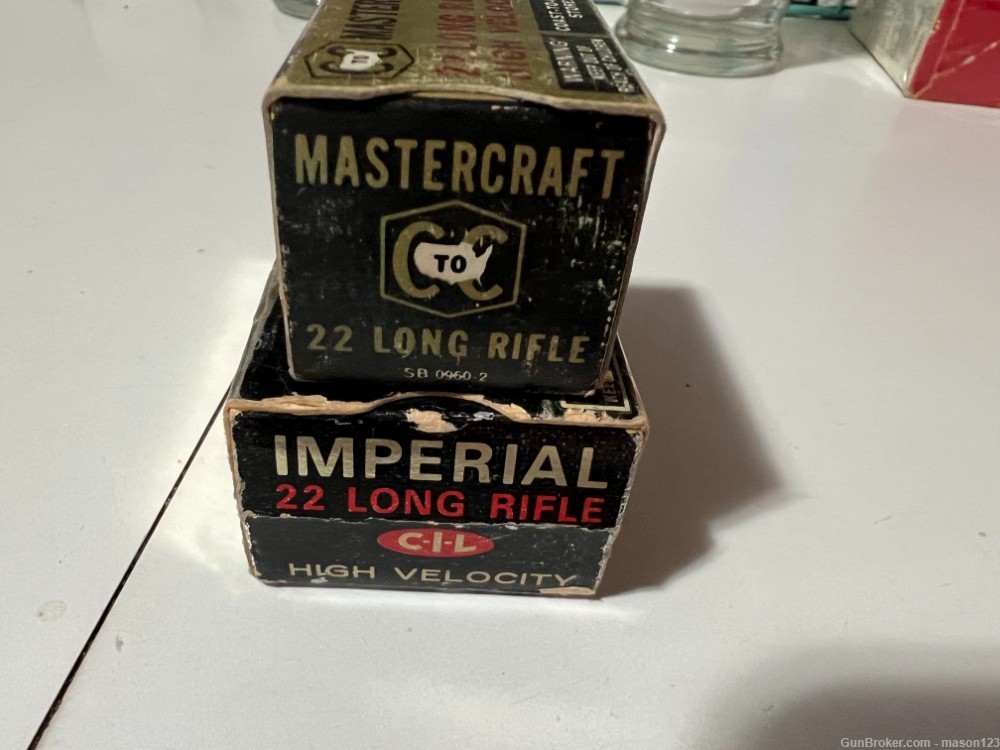 2 full 22  long rifle old hardware store boxes Imperial and Mastercraft-img-1