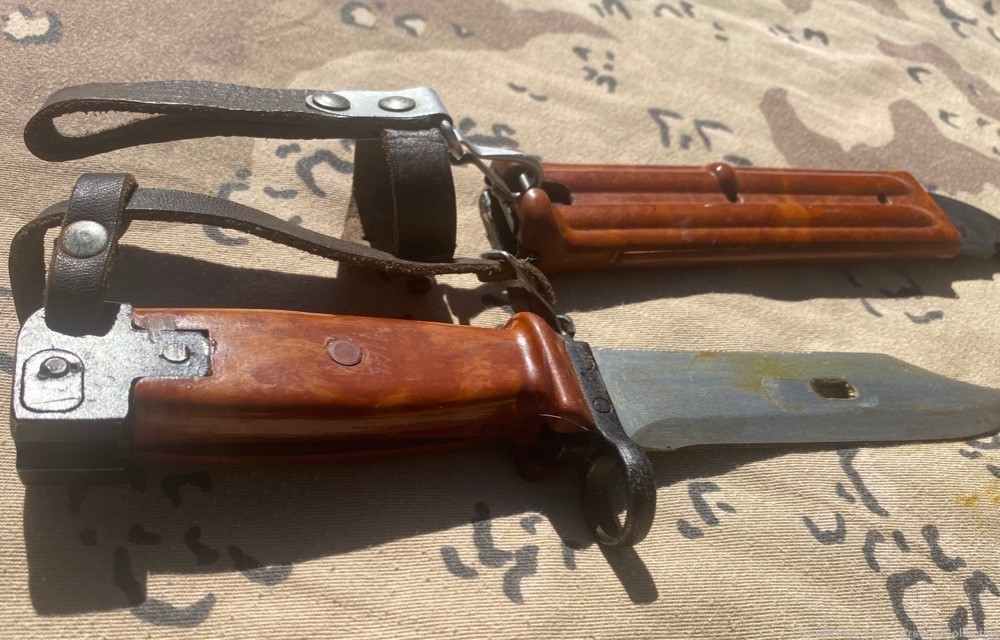 Bakelite Bayonet Bulgarian AK47 Arsenal (10) Excellent  Like 127b-img-9