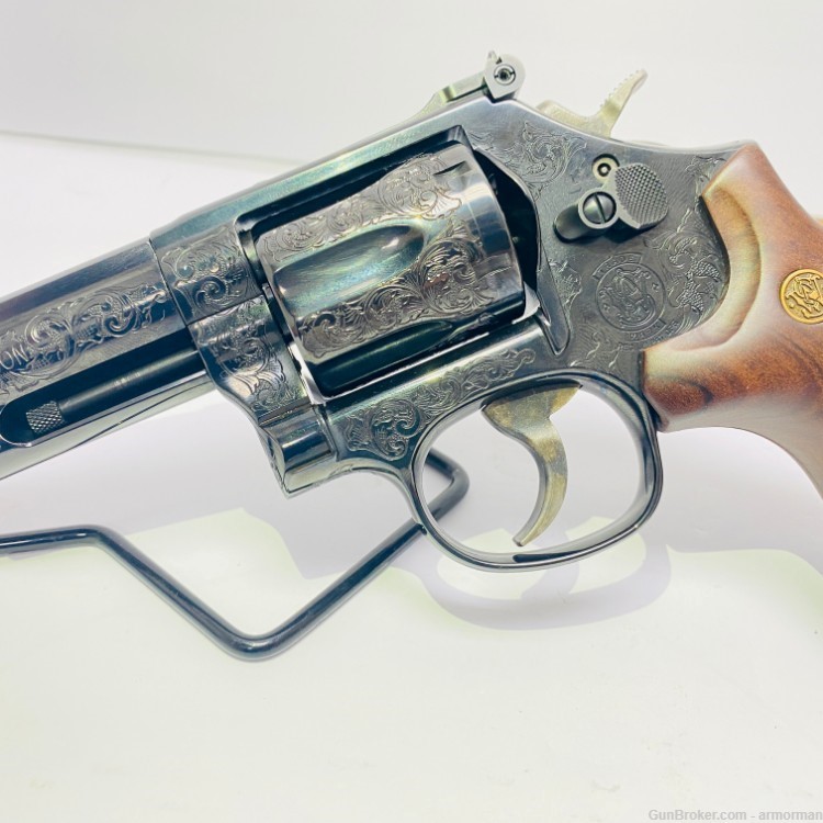 SMITH & WESSON MODEL 19 357 MAG ENGRAVED 1 OF 20 MADE BEAUTIFUL RARE NEW!-img-0