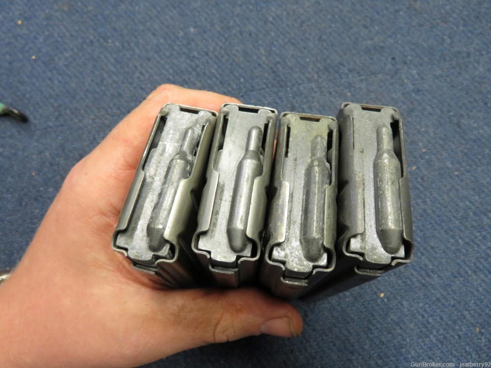LOT OF 4 VIETNAM WAR US MILITARY M16 20-ROUND MAGAZINES W/ POUCH-img-7