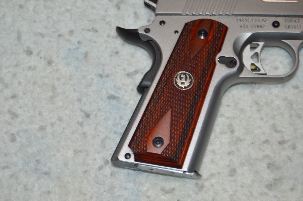 NIB Ruger SR1911 5" Government 45 ACP Stainless Wood Grips -img-3