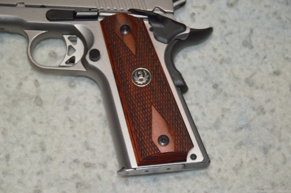 NIB Ruger SR1911 5" Government 45 ACP Stainless Wood Grips -img-6