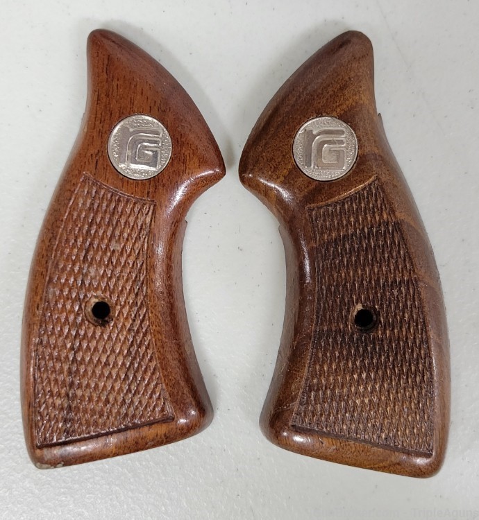 Unkown RG revolver factory wood grips -img-0