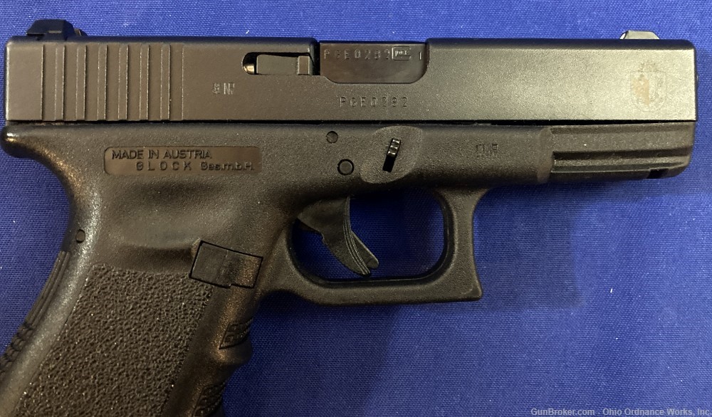 Rare Swiss Geneva Police Contract Glock 19-img-2