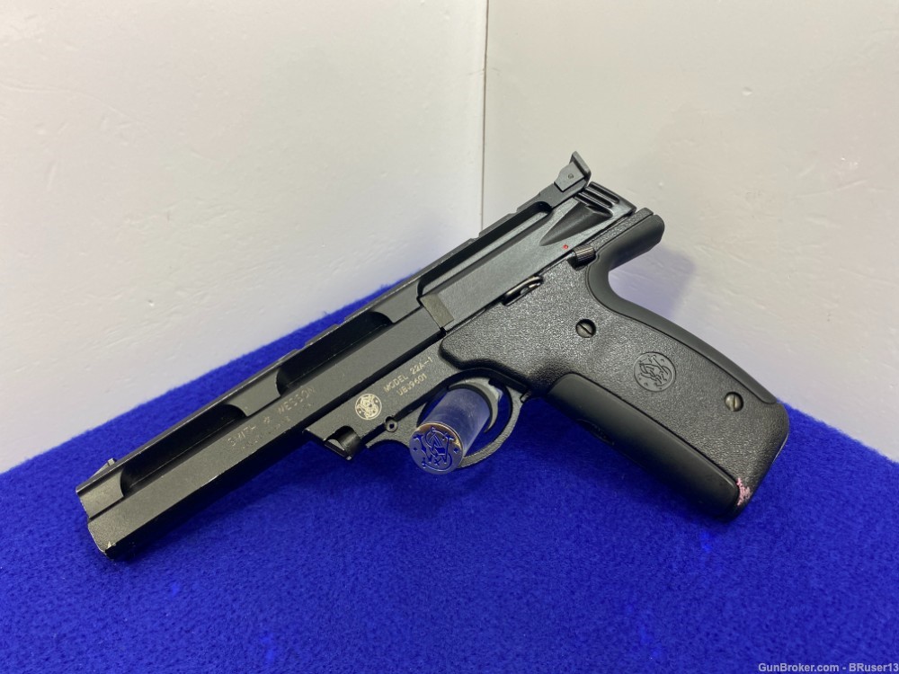 Smith Wesson 22A-1 .22LR Black 5.5" *GREAT LIGHTWEIGHT PLINKING PISTOL*-img-4