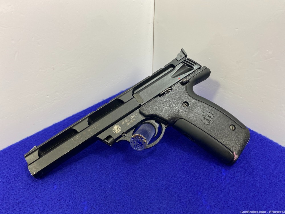Smith Wesson 22A-1 .22LR Black 5.5" *GREAT LIGHTWEIGHT PLINKING PISTOL*-img-3