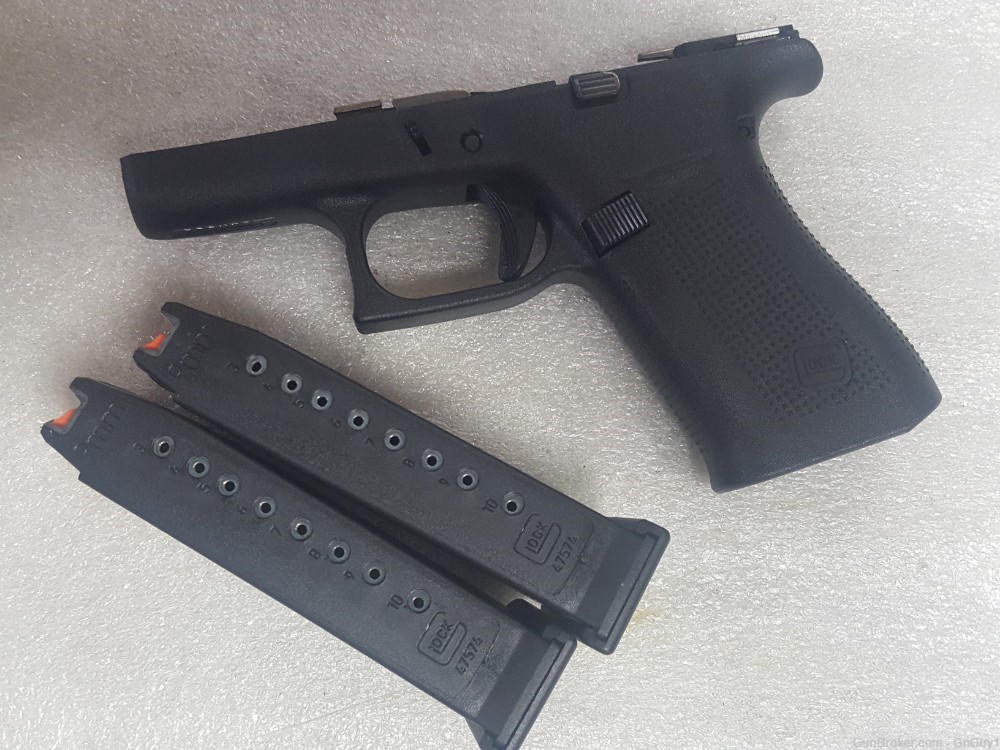 NEW Factory GLOCK 48 43X MOS FRAME CASE 2 MAGS 43 X G43X-img-0