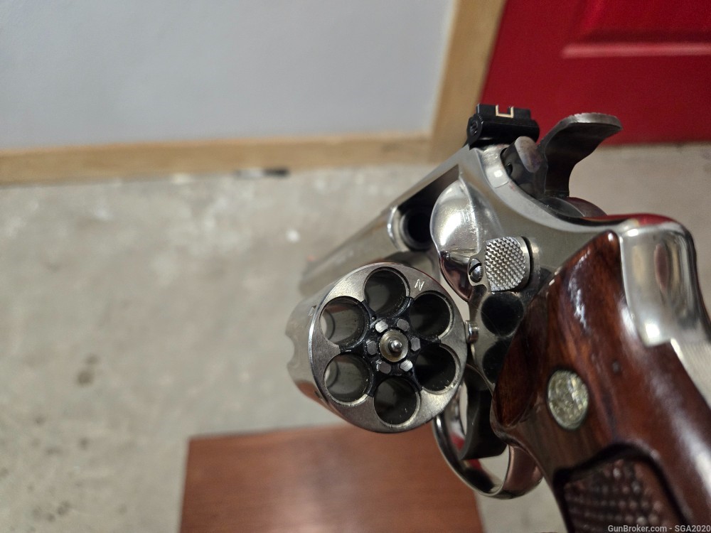 Smith and Wesson 29-2 44 mag-img-9