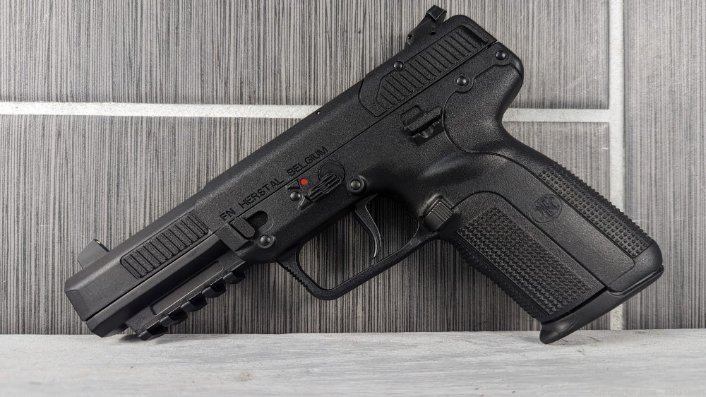 FNH FN  Five-Seven five seven 5.7x28-img-0