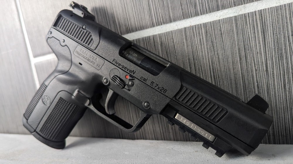 FNH FN  Five-Seven five seven 5.7x28-img-2