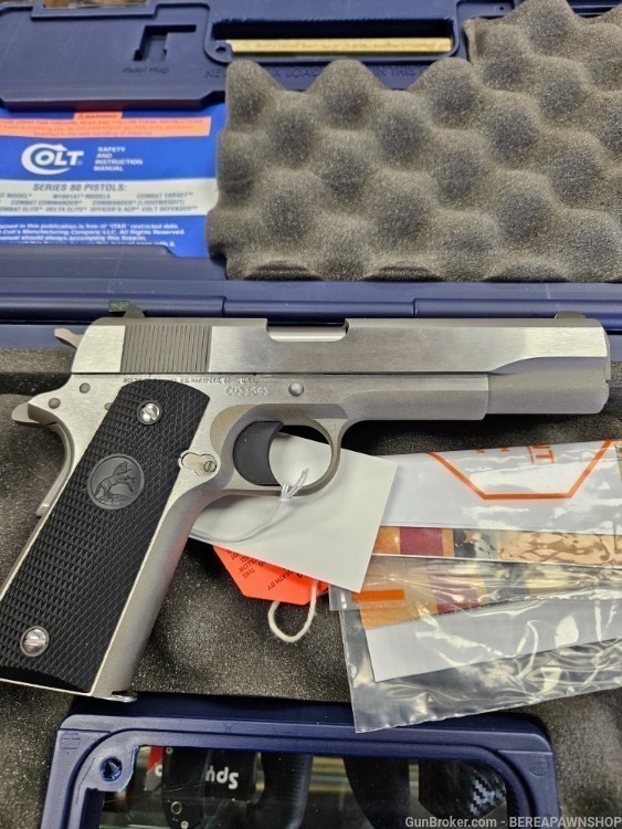 Colt 1911 government 45 acp stainless with tru dot night sights -img-2