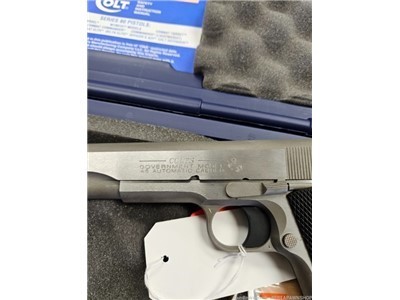 Colt 1911 government 45 acp stainless with tru dot night sights 