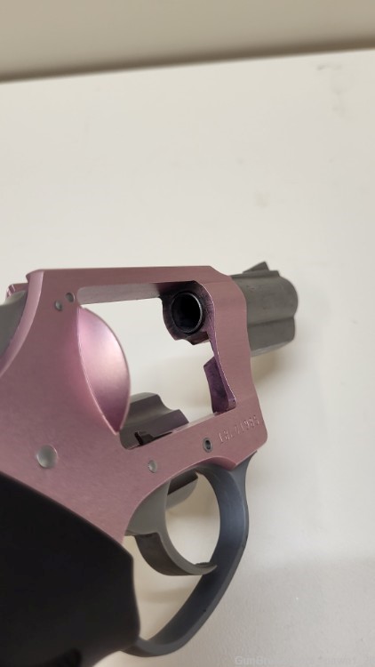 Charter Arms model The Pink Lady .38 SPL 5 shot rubber grip.-img-4