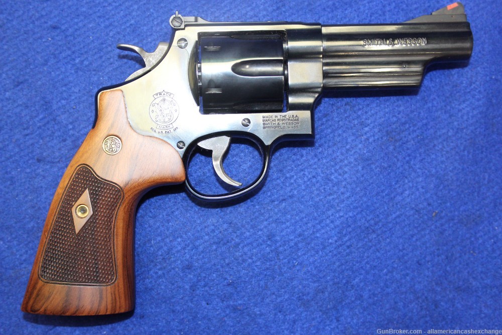 Clean SMITH & WESSON Model 29-10 Revolver 44 Magnum -img-2