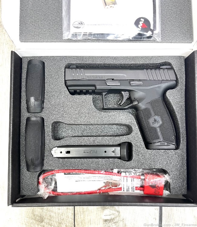 IWI MASADA ORP 9MM EXCELLENT CONDITION LIKE NEW-img-2