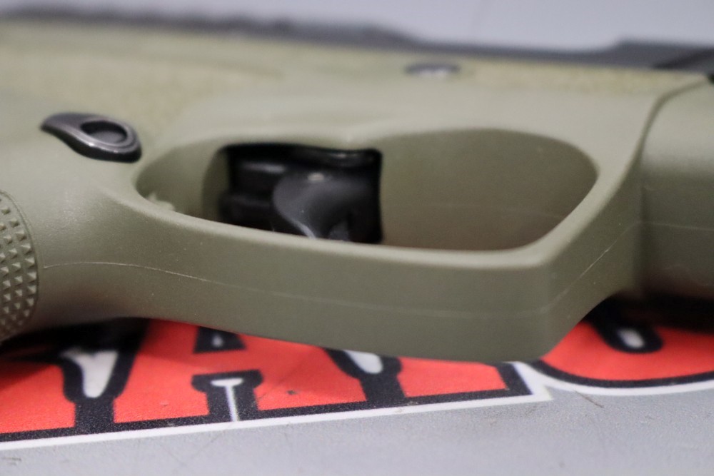 Beretta APX A1 CARRY 9mm 3.00"bbl BLK & GRN w/Box-img-19