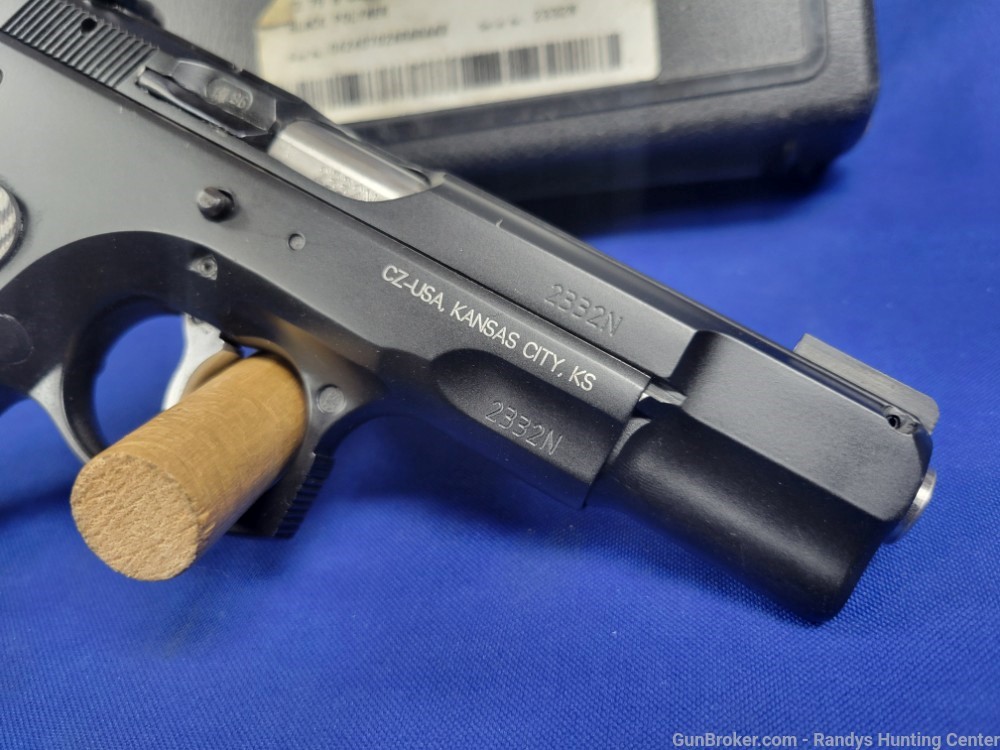 CZ 75 B Semi-Auto 9mm Pistol w/ Box & 3 Mags-img-5