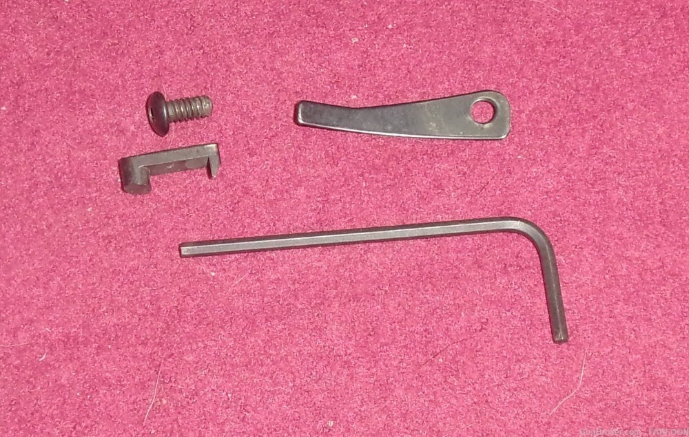 KEL-TEC P32/P3AT EXTRACTOR, SPRING, SCREW & WRENCH ASSEMBLY-img-0