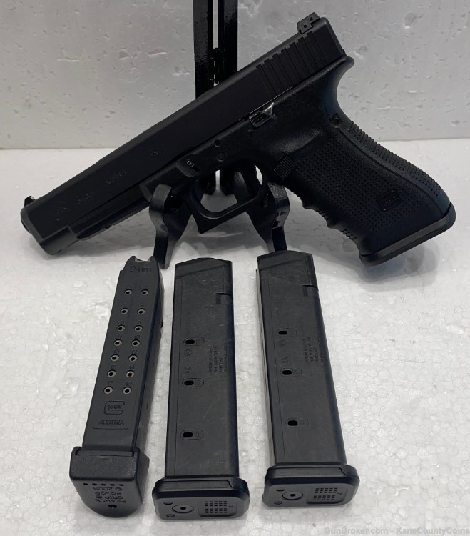 Glock G34 9mm Gen 4 Box 3 mags (2-21rd & 1-17rd) Flared Magwell Great Cond-img-1