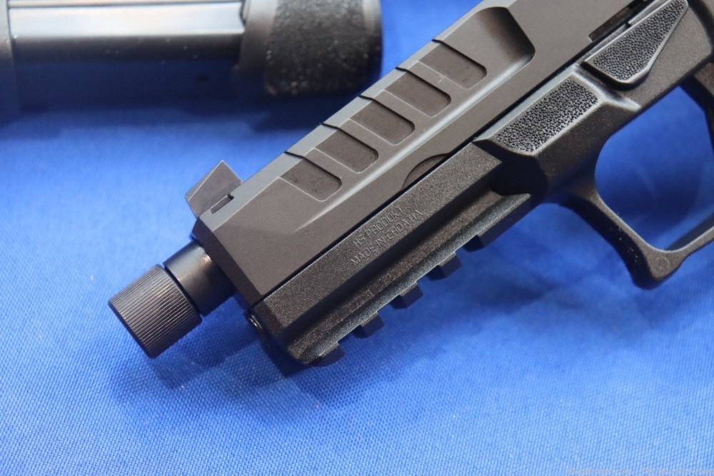 Springfield ECHELON Pistol 9MM 4.5" 20RD Optic Ready NIGHT SIGHTS Threaded -img-3