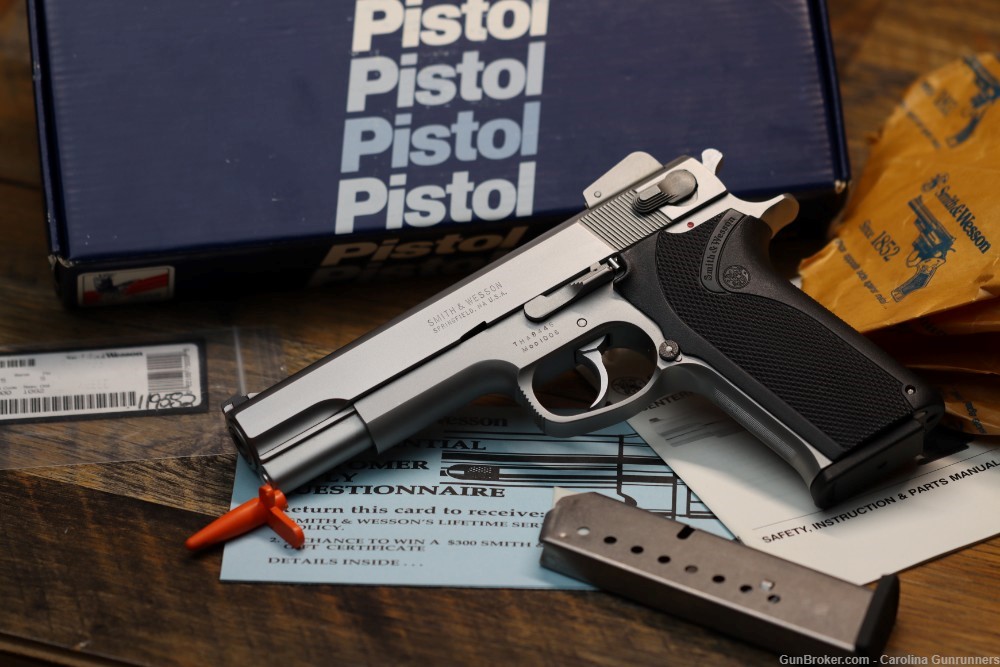 OUTSTANDING Smith & Wesson 1006 10mm 5" Semi Auto S&W Pistol-img-0