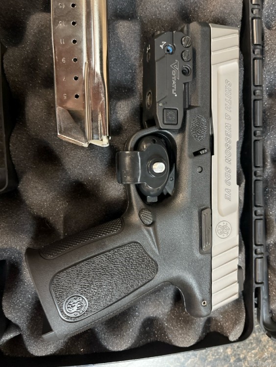 Used SMITH & WESSON SD9 VE 9mm Semi Auto Pistol w/Votatu H3L-B Blue Laser-img-1