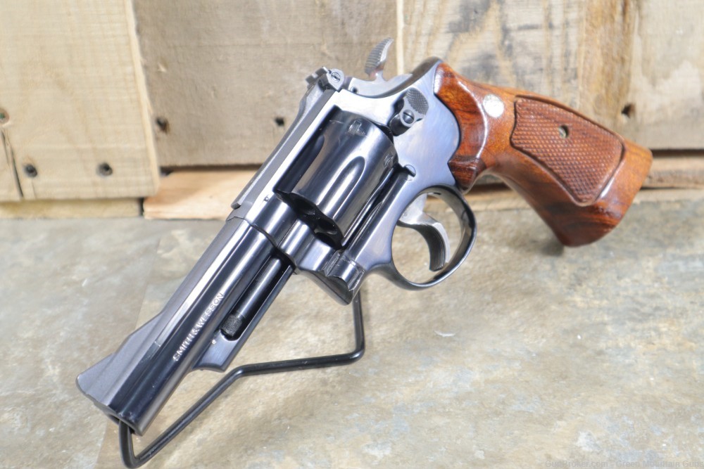 Beautiful Smith & Wesson Model 19-3 .357Mag Penny bid NO RESERVE-img-3