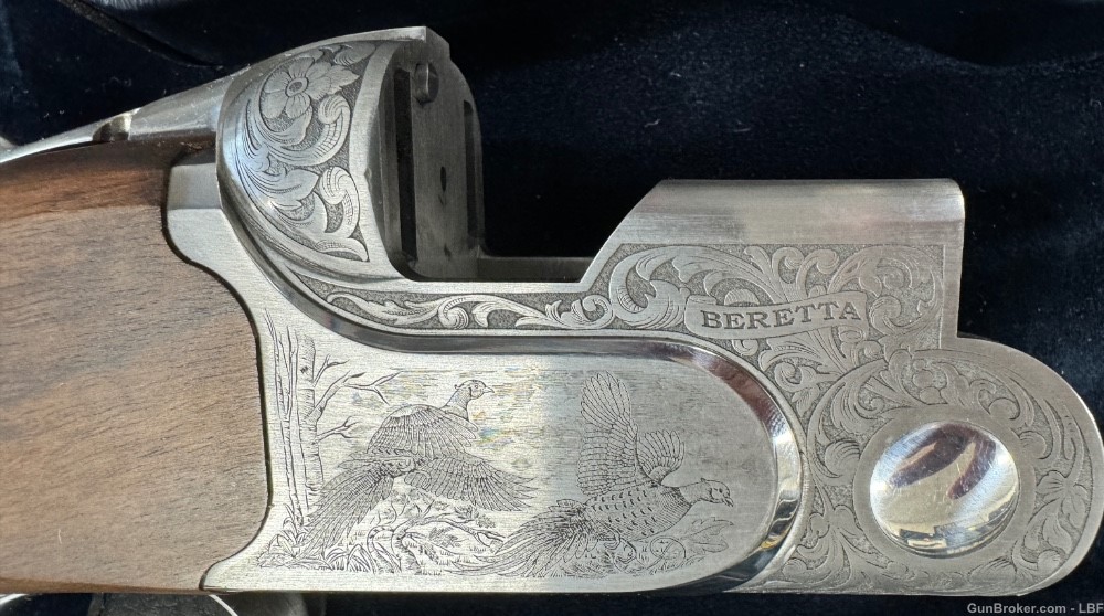 Beretta DT11 Luxury Game Scene Engraved 12ga 32” Barrel B-Fast. 5 Chokes-img-7