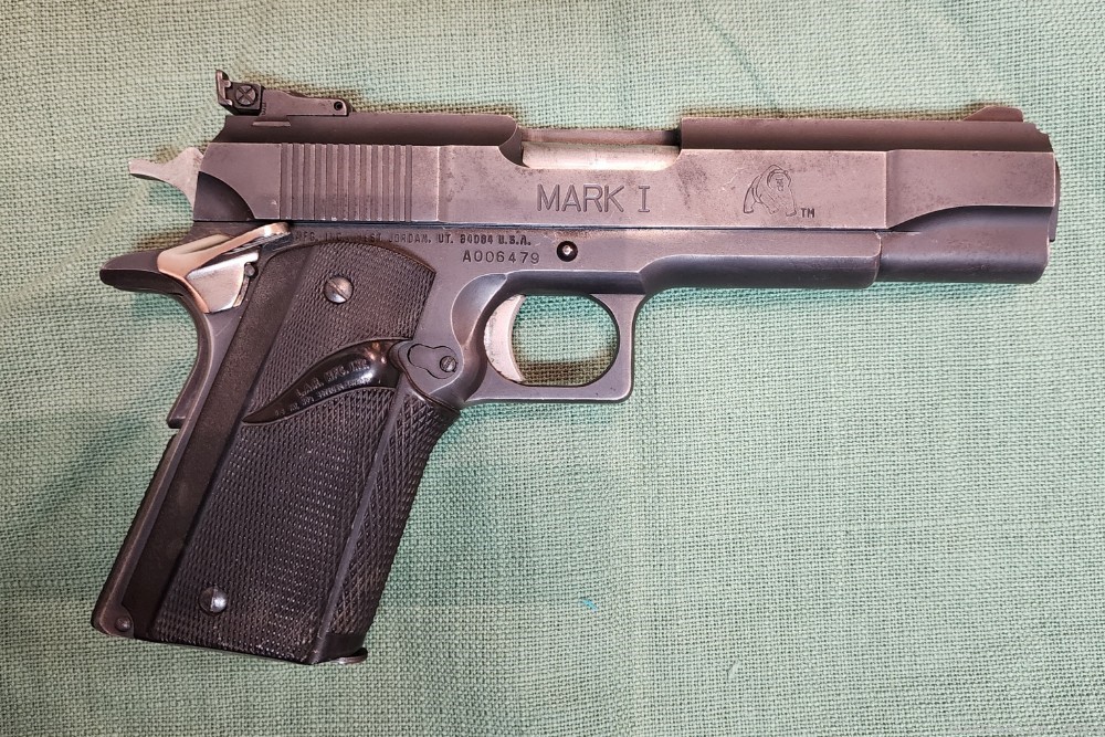L.A.R. Mark 1 .45 Win. mag Semi-Automatic Pistol -img-4