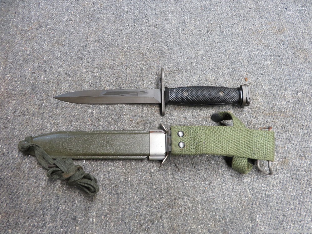 COLT US M7 M-16 FACTORY BAYONET WITH SCABBARD WEST GERMAN (RARE)-img-2