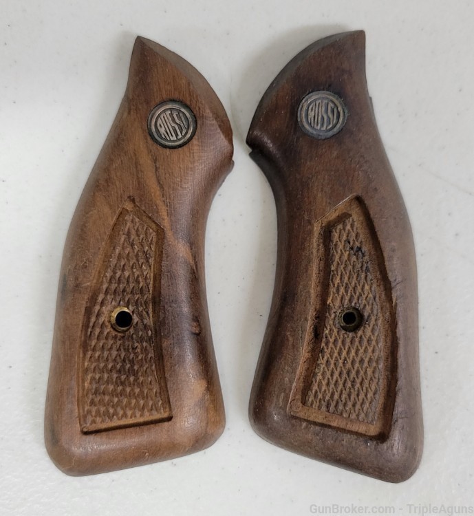 Rossi revolver factory wood grips no screw unknown model -img-0