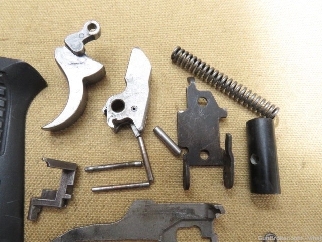 Ruger P94 DAO .40 Pistol Internal Small Parts Lot -img-4