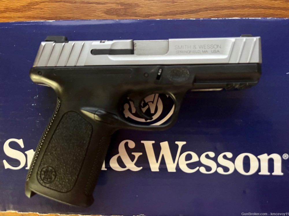 Smith& Wesson SD40 VE California Compliant-img-1
