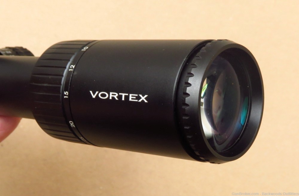Vortex Viper HD PST Gen II 5-25x50mm FFP 30mm MOA Reticle PST-5256 Like New-img-7