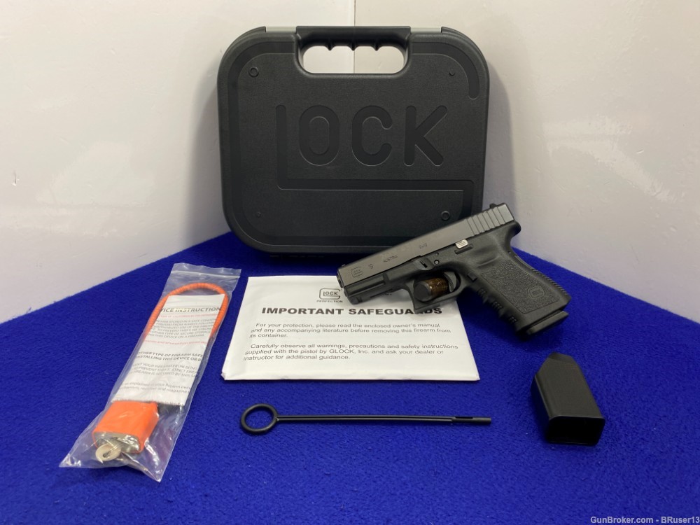 Glock 19 Gen3 9mm Black 4.02" *VERY POPULAR SEMI-AUTOMATIC HANDGUN*-img-0