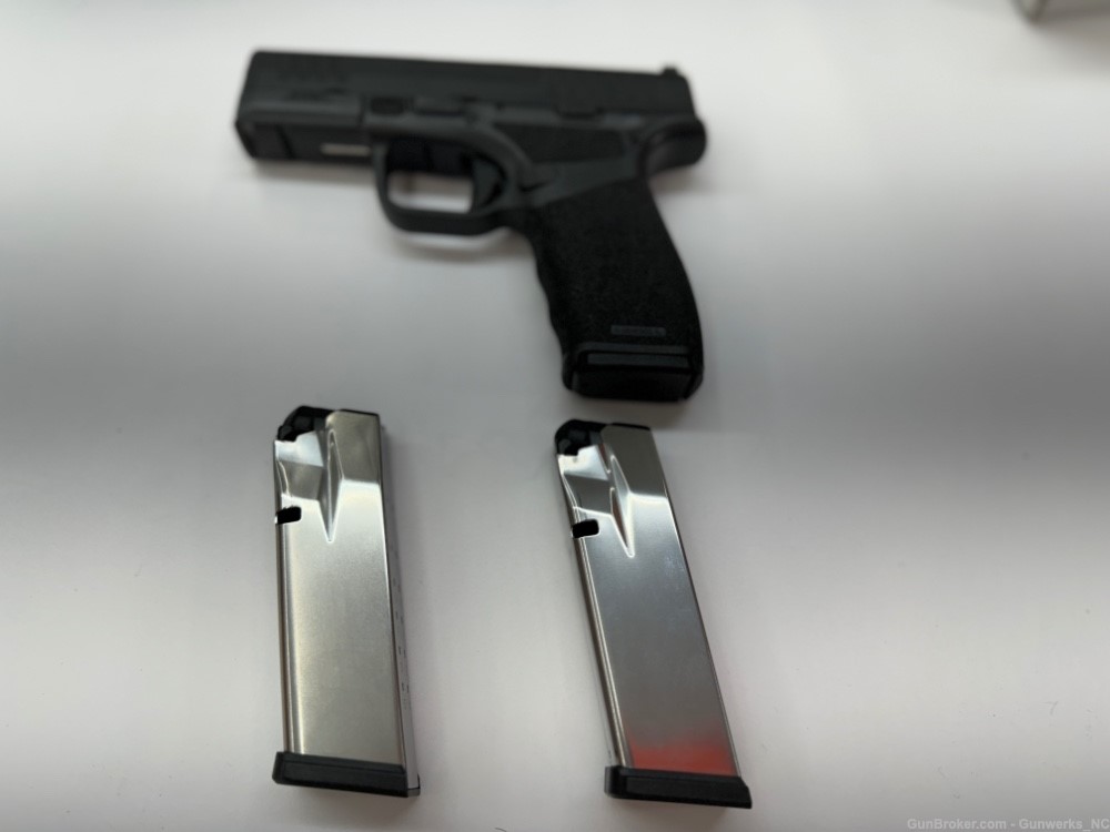 LIGHTLY USED - Springfield Hellcat OSP PRO Pistol in 9mm - 5 magazines-img-0