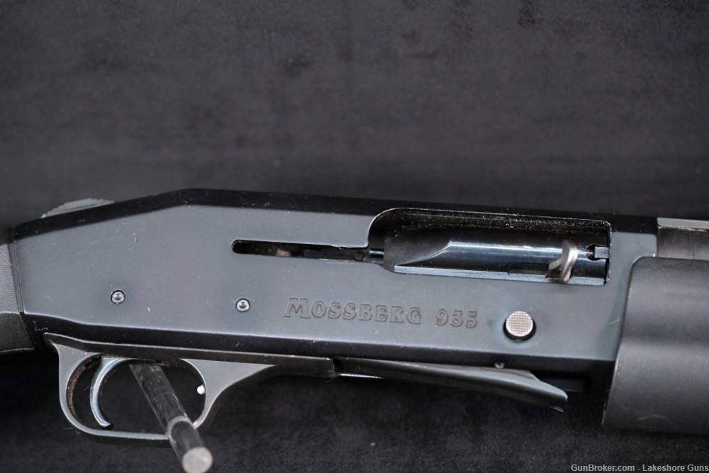Mossberg Model 935 Magnum Combo with both barrels -img-11