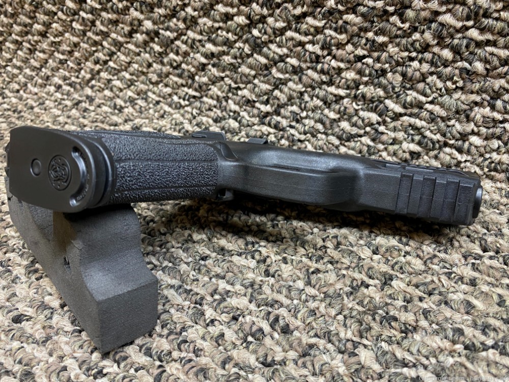 Smith & Wesson M&P M2.0 10mm Black Finish Optics Ready 4" BBL 15+1-img-6
