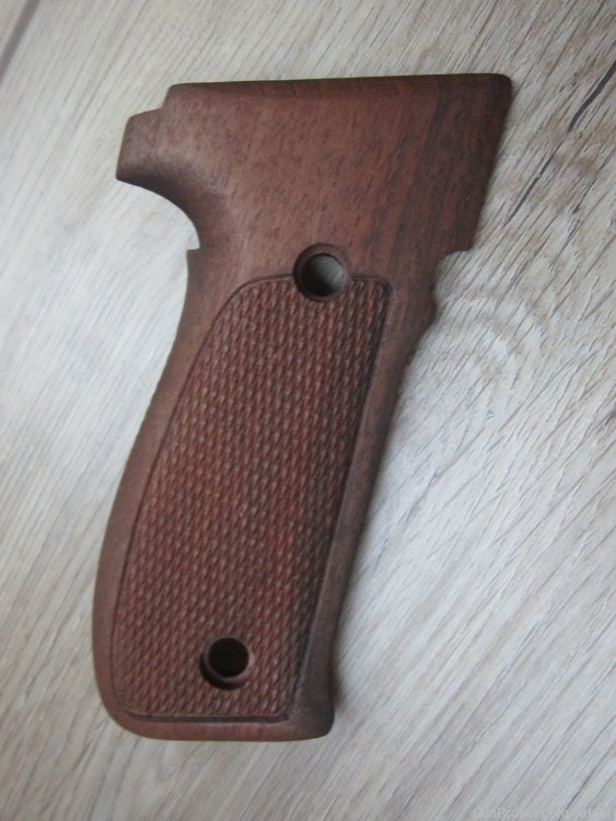 Sig Sauer P226 Grips Vintage Checkered Wood Walnut + Screws Washers NOS DK-img-1