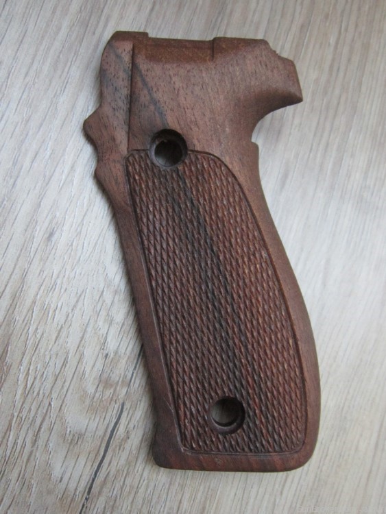 Sig Sauer P226 Grips Vintage Checkered Wood Walnut + Screws Washers NOS DK-img-2