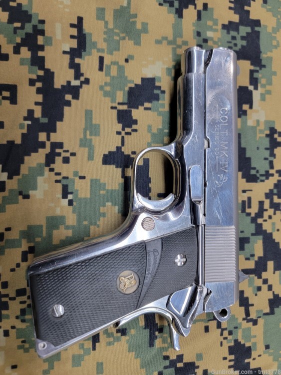 Colt 1911 officers 45acp-img-0