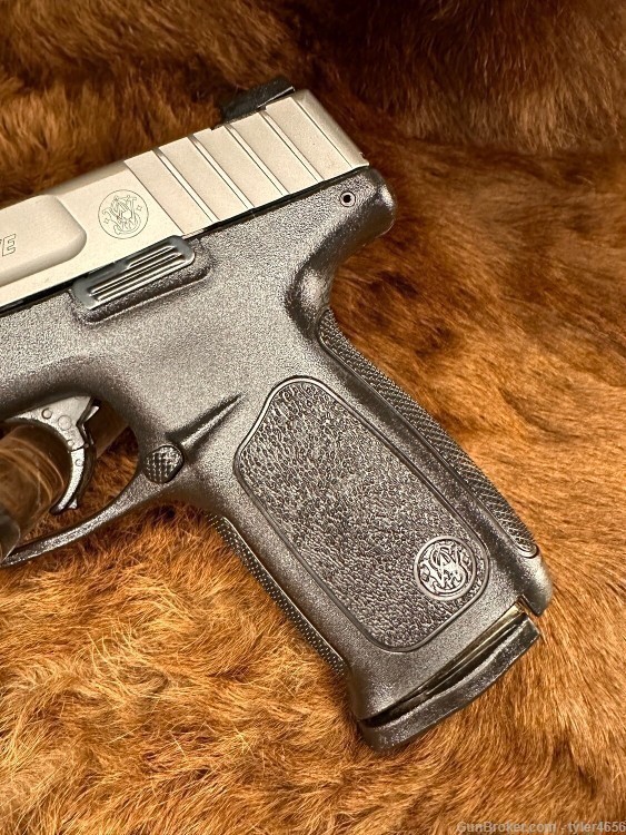 Smith & Wesson SD40 VE .40 S&W Pistol-img-6
