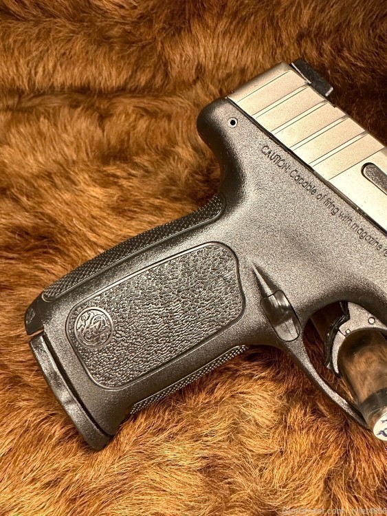 Smith & Wesson SD40 VE .40 S&W Pistol-img-7