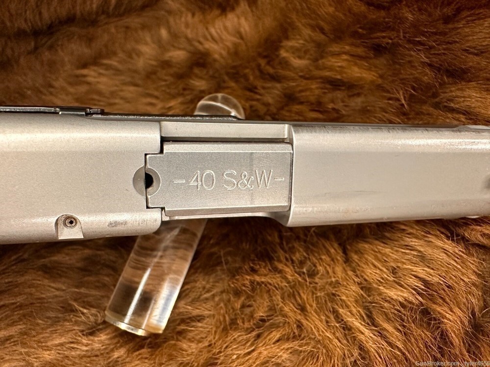Smith & Wesson SD40 VE .40 S&W Pistol-img-11