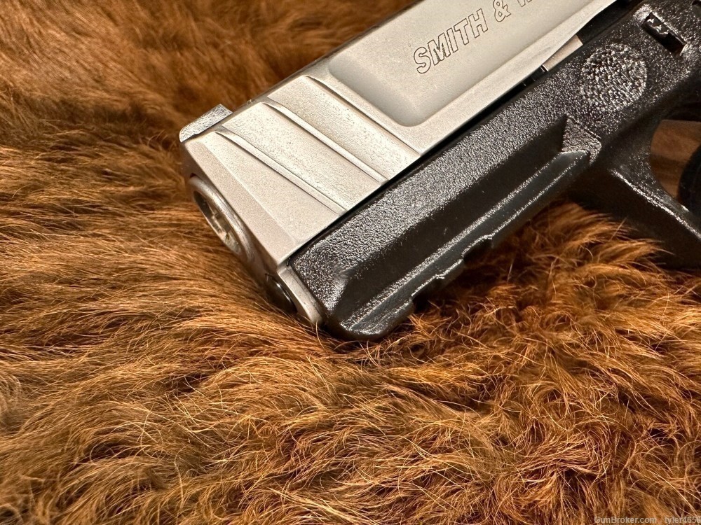 Smith & Wesson SD40 VE .40 S&W Pistol-img-4