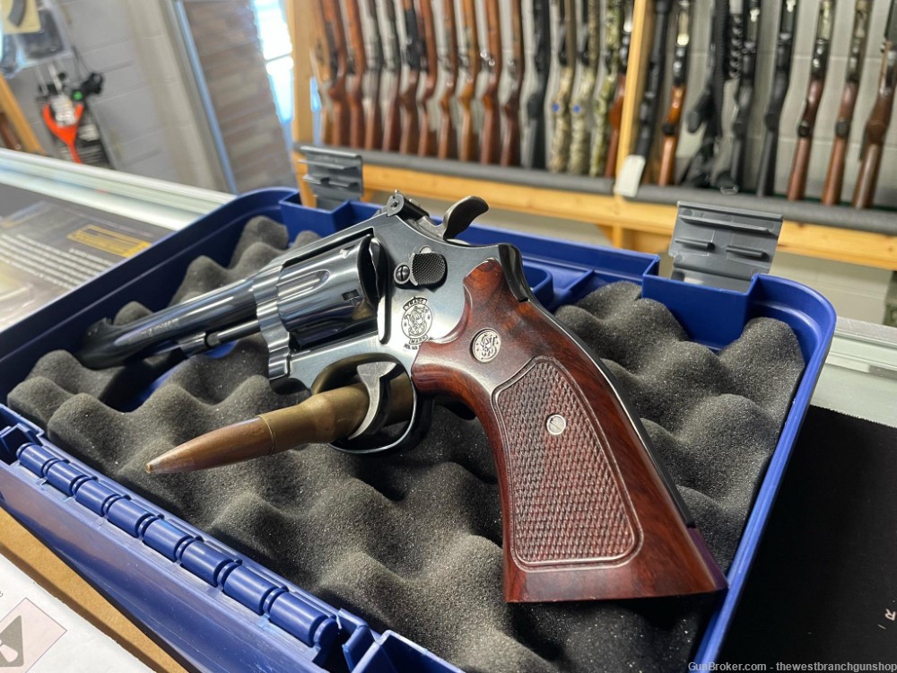 Very Nice Smith & Wesson S&W 17 17-9 22lr target revolver in box-img-4