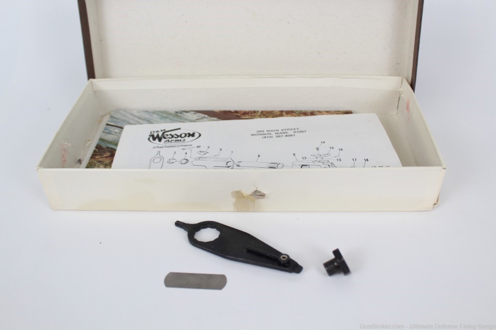Dan Wesson Convertible 15-2 38/357 Box, Wrench, Gap Gauge, & Paperwork-img-1