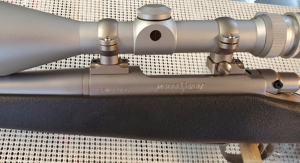 Remington Model 7 Lightweight SSmag 7mmSAUM 22in Leupold scope/with extras-img-7
